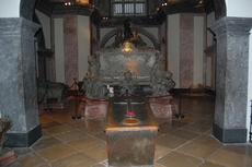 Kapuzinergruft_05_Doppelsakrophag_Maria Theresia und Franz Stephan von Lothringen.JPG